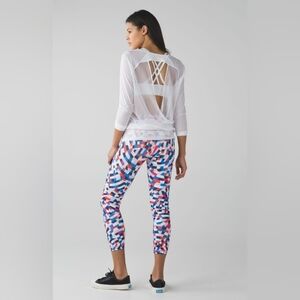 Lululemon Wunder Under Crop III Capoeira Multi - size 8 EUC!
